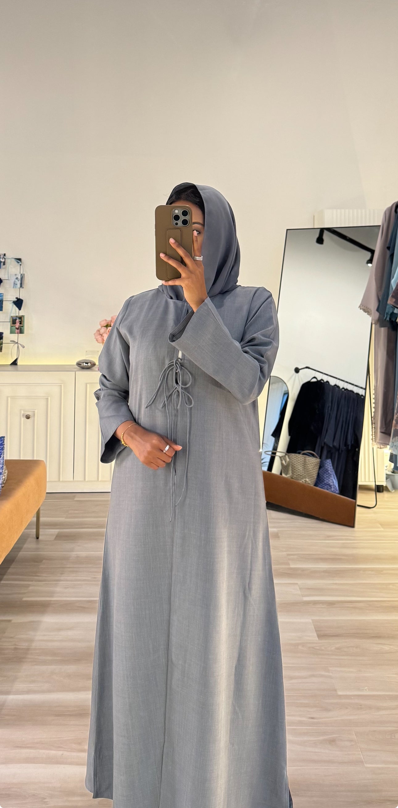 TIE ABAYA